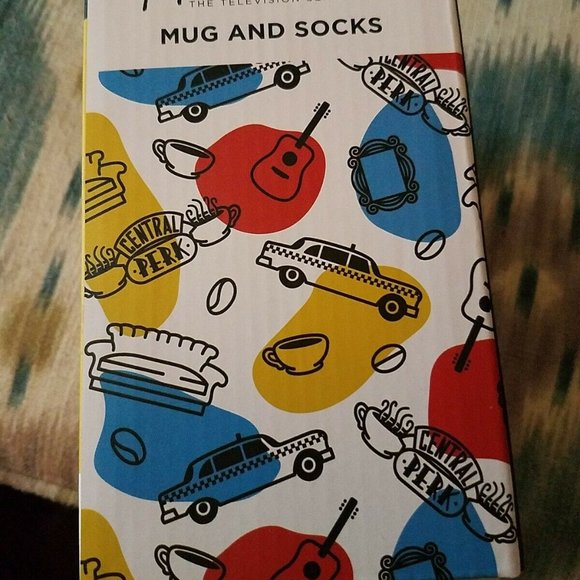 Friends TV SERIES Collectible Mug And Sock Set “You Are My Lobster” NEW - Picture 3 of 3